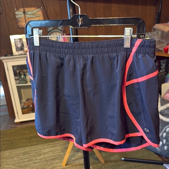 Gap fit Black Athletic Shorts with Pink Trim - Picture 1 of 3